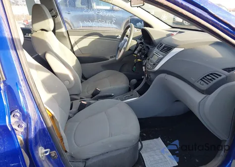 2013 Hyundai Accent Gls z USA, uszkodzony, nr VIN KMHCT4AE6DU487804